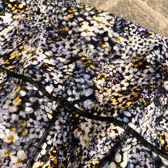 Lululemon Wunder Under Crop High-Rise
Lululemon. A10 - Picture 6 of 6